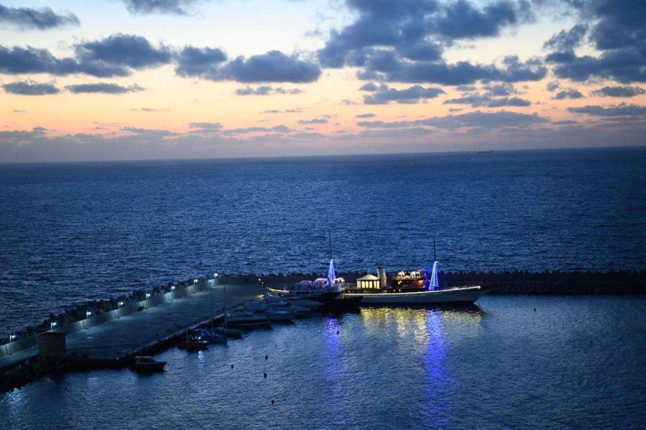 Fleet Club Mahrousa Alexandria Ngoại thất bức ảnh The port of Limassol at night
