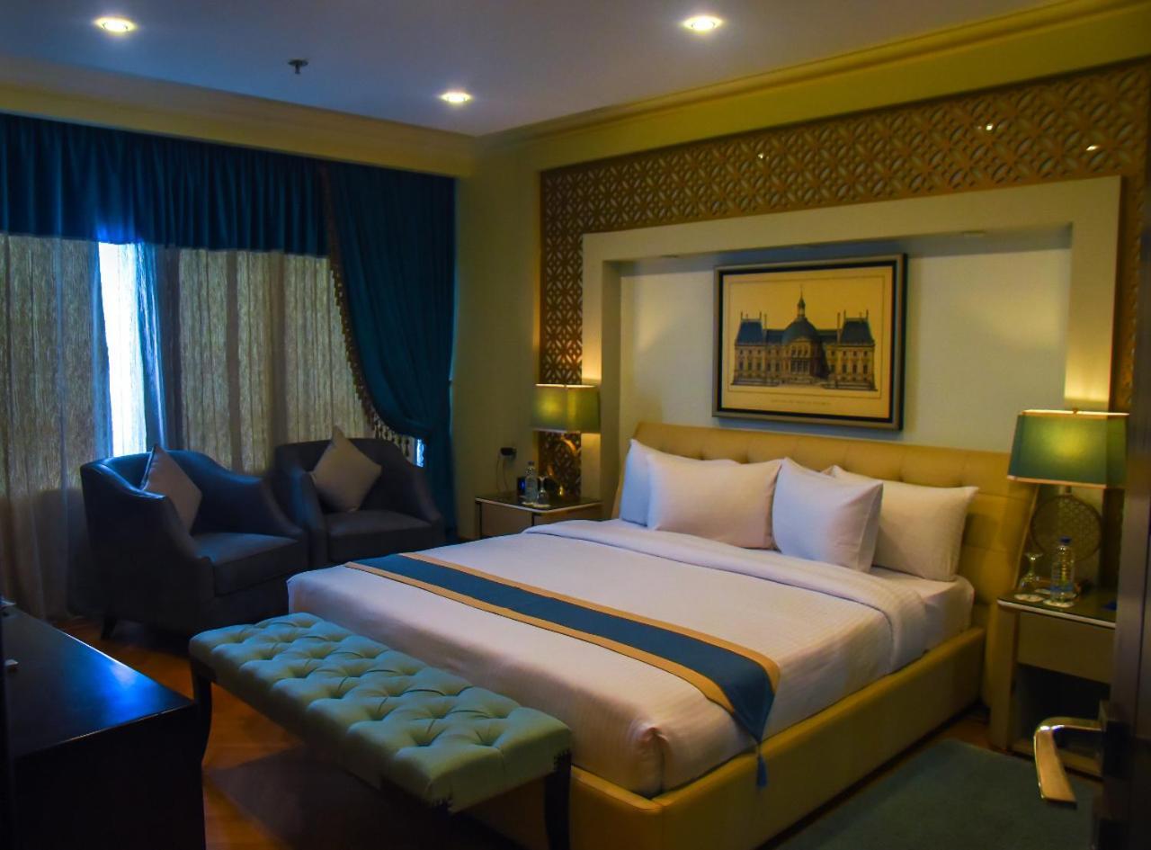 Fleet Club Mahrousa Alexandria Ngoại thất bức ảnh A bedroom at the hotel
